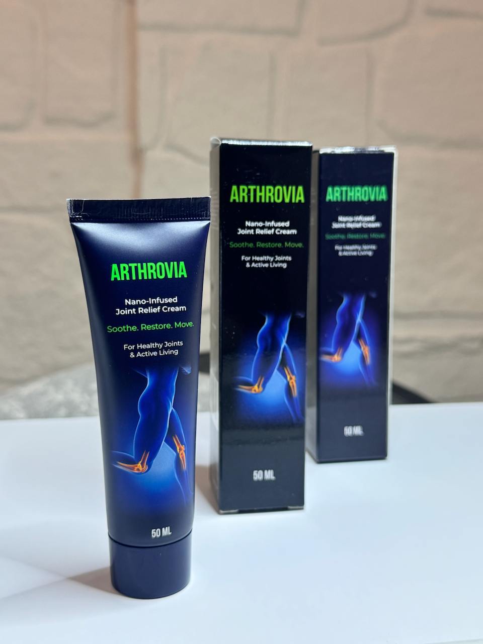 Arthrovia — caja y tubo